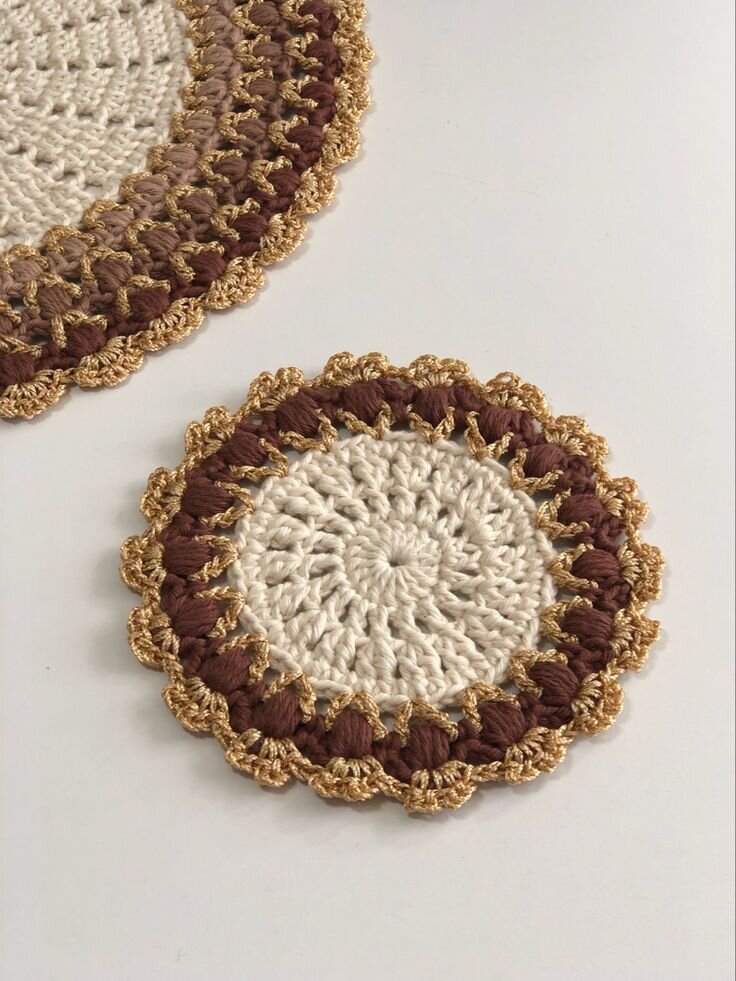 Sous-verres marron et beige